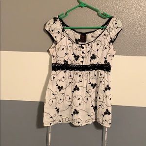 Cap sleeve women’s top